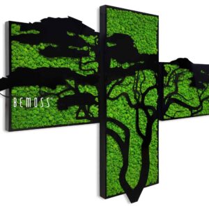 kríž so stromom a vtákom na ňom s korienkami slova a zeleným pozadím, environmentálne umenie , machovy obraz, stabilizovany mach, machová stena, machová dekorácia