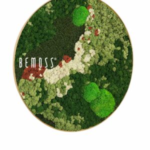 obrázok lesa s nápisom bemos v kruhovom ráme s bielym pozadím, environmentálne umenie , machovy obraz, stabilizovany mach, machová stena, machová dekorácia